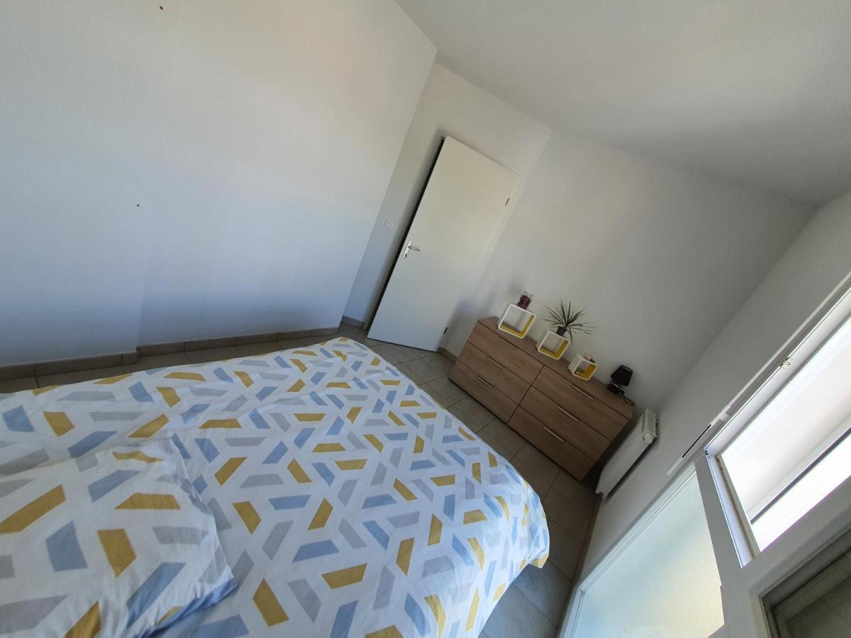 Chambre 11M2 Dans Maison Toute Equipee Tresses Exterior foto